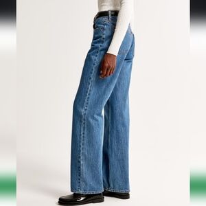 Abercrombie & Fitch High Rise Loose Jean